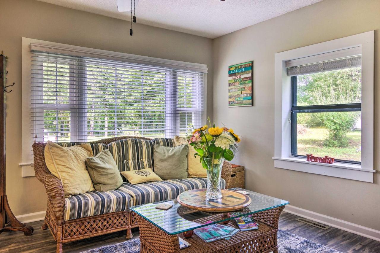 הנדרסונוויל Shaw Creek Cottage With Fire Pit And Forest Views מראה חיצוני תמונה