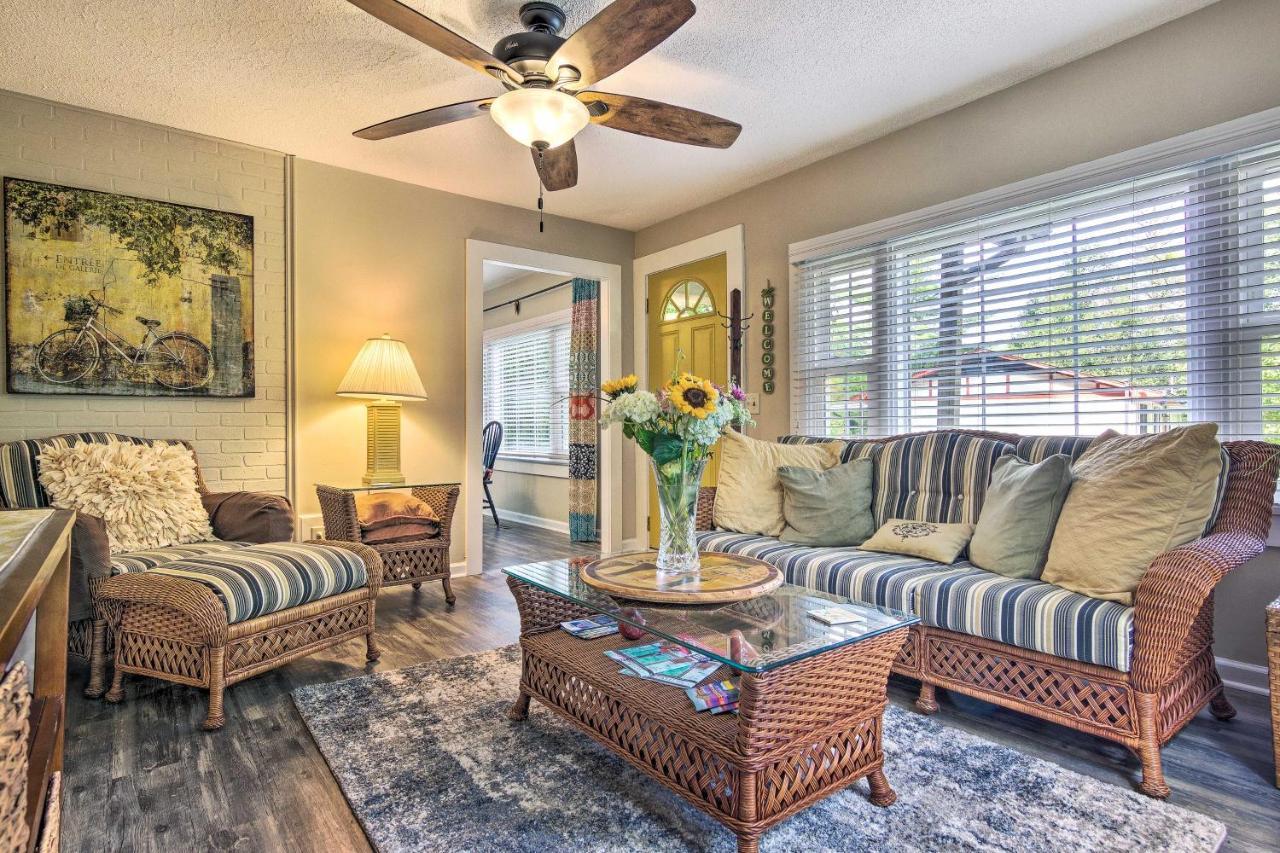 הנדרסונוויל Shaw Creek Cottage With Fire Pit And Forest Views מראה חיצוני תמונה