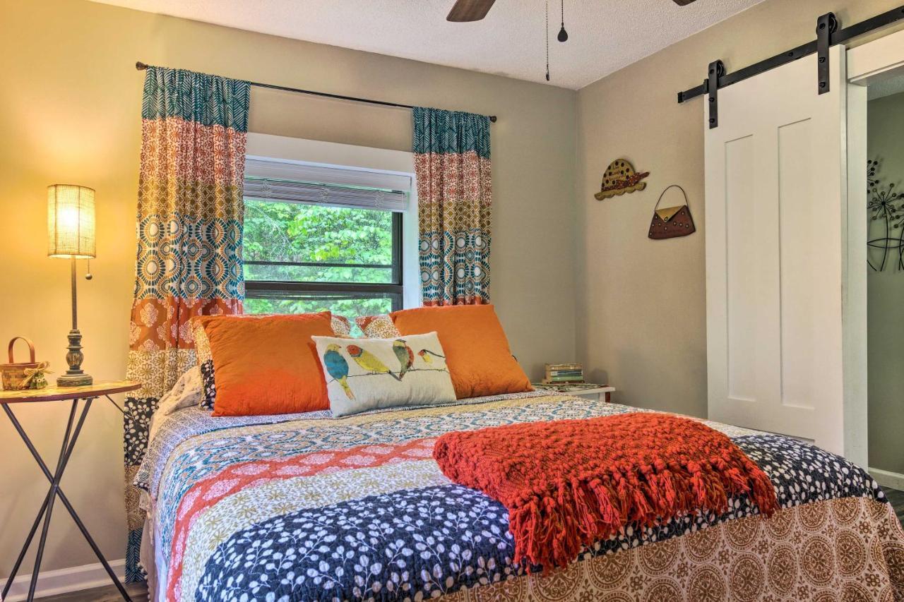 הנדרסונוויל Shaw Creek Cottage With Fire Pit And Forest Views מראה חיצוני תמונה